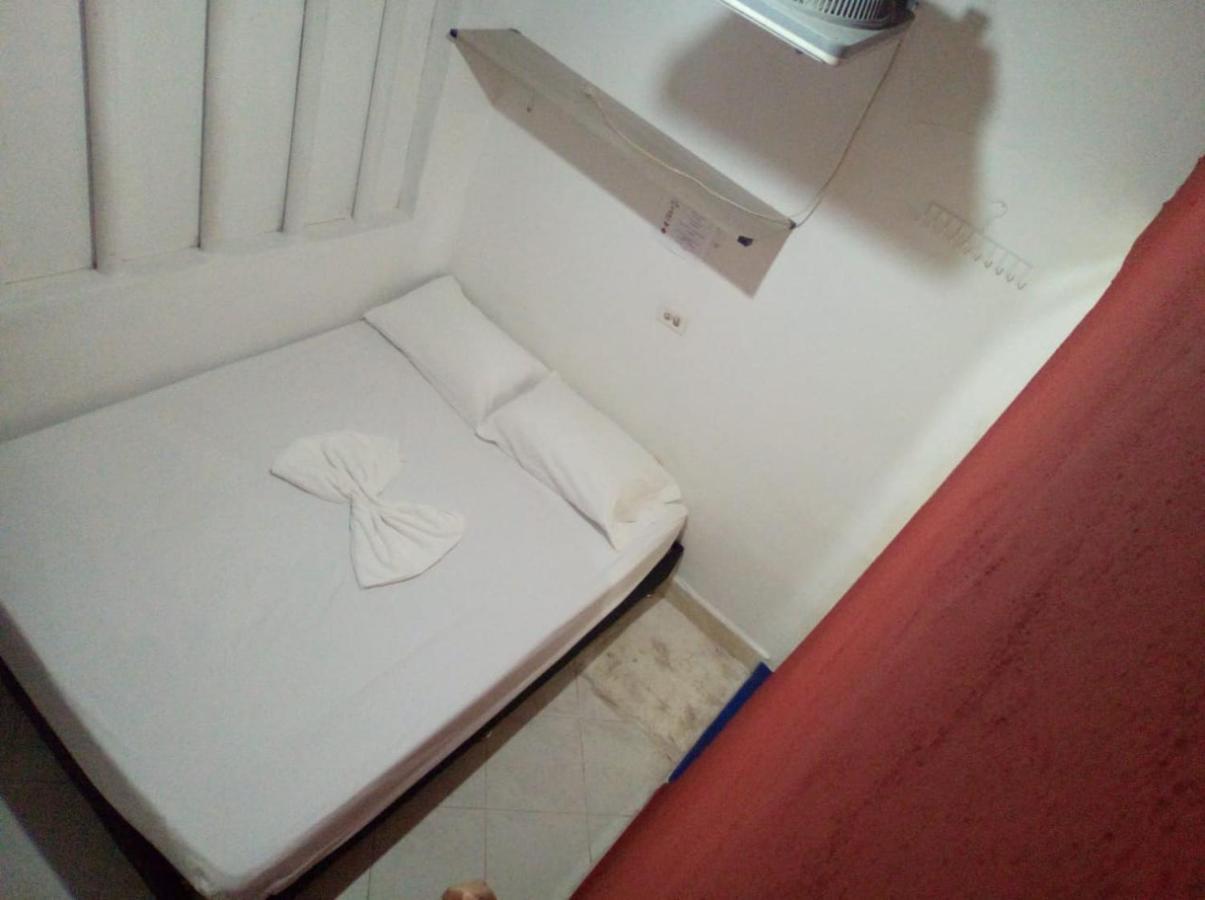 Hostal Sarita Villavieja Exterior foto
