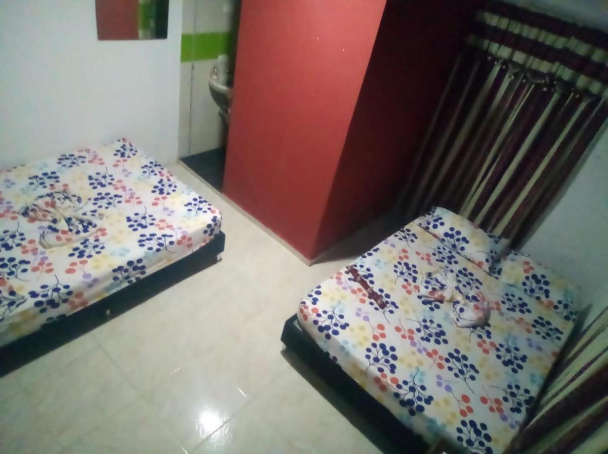 Hostal Sarita Villavieja Exterior foto