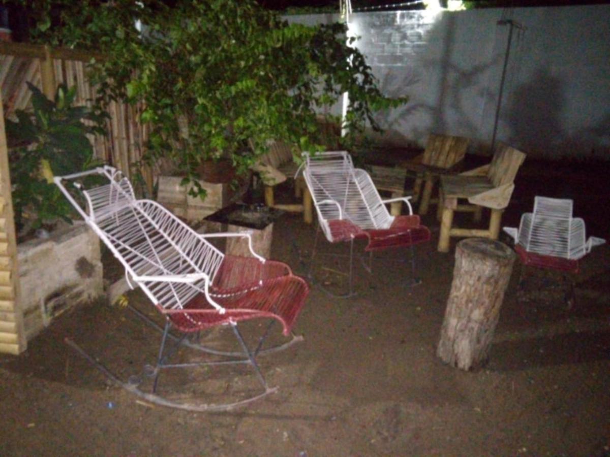 Hostal Sarita Villavieja Exterior foto